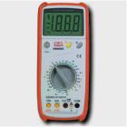 防表筆誤插裝置;數(shù)據(jù)保持,顯 示 器：最大顯示數(shù)1999，字高28mm,直流電壓;交流電壓;直流電流;交流電流;電阻;電容,溫度,帶蜂鳴器通斷測(cè)試;二極管測(cè)試;晶體管hFE測(cè)試. 
