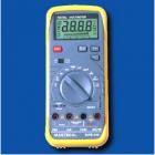 直流電壓； 交流電壓；直流電流；交流電流；電阻;電容；頻率；溫度；帶蜂鳴器通斷測試;二極管測試;晶體管hFE測試. RS232C串行通訊接口． 