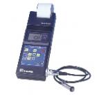 采用了磁性和渦流兩種測厚方法，可無損地測量磁性金屬基體( 如鋼、鐵、合金和硬磁性鋼等 )上非磁性覆蓋層的厚度(如鋁、鉻、銅、琺瑯、橡膠、油漆等)及非磁性金屬基體(如銅、鋁、鋅、錫等)上非導電覆蓋層的厚度(如:琺瑯、橡膠、油漆、塑料等)。