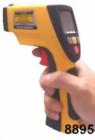 溫度:  -40℃ ~ +816℃;℃/℉切換功能;距離目標比12:1;可針對不同物體調整發(fā)射率使得測量溫度更為準確;調整發(fā)射率：0.3~1.0;非接觸式帶鐳射指標測量.

