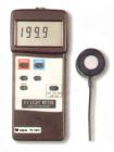TN-2254 紫外線強(qiáng)度計.254nm波長紫外線測量,專業(yè)、高品質(zhì)UV表,寬量程：199.9uW/cm2，1.999mW/cm2，19.99mW/cm2,微電腦電路保證高精度，提供特殊功能,帶補(bǔ)正濾光鏡的專用UV探頭,超大LCD顯示，可調(diào)對比度
