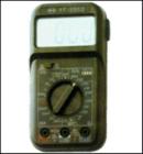 YF-3502  數(shù)字萬(wàn)用表,LCD:3 1/2數(shù)位,20mm高,最大讀數(shù)1999
,極向指示:負(fù)值輸入時(shí),自動(dòng)顯示"一"符號(hào),過(guò)載指示:左側(cè)最高位顯示"1"或"-1"

