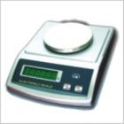 YP20001電子天平,具備多種計(jì)量單位轉(zhuǎn)換，記數(shù)功能及動(dòng)物稱重功能。交直流兩用，便于攜帶和野外操作?？裳b置RS232C 輸出接口。稱量范圍:0-2000g.可讀性:100mg.稱盤(pán)尺寸:ф145×178 mm.電源:交直流電兩用