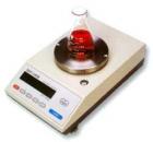 MP120-2 電子精密天平,新一代電磁式稱量傳感器，使產(chǎn)品的精度有了可靠保障。具有全自動(dòng)故障檢測(cè)，自動(dòng)校準(zhǔn)，超載保護(hù)等多種應(yīng)用程序,內(nèi)置RS232C接口，設(shè)有計(jì)件、百分比、單位轉(zhuǎn)換等功能、可直接連接計(jì)算機(jī)、打印機(jī)等。最大稱量:120g;可讀性:1mg 