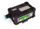  PGM-50Q(LEL/O2/H2S/CO/數(shù)據(jù)采集) QRAE/密閉空間檢測(cè)儀 是專用的密閉空間入口檢測(cè)儀，具有內(nèi)置采樣泵。它具有耐用，可充電的標(biāo)準(zhǔn)鋰電池，能夠持續(xù)12小時(shí)檢測(cè)易燃?xì)怏w、氧氣、硫化氫和一氧化碳。