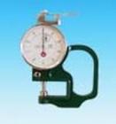 HG-1030  測厚儀主要用于測量紙張、皮革、橡膠、織物及各種金屬板材、塑料板等的厚度。測量范圍:0-10,分度值:0.01,測量深度:30,測厚規(guī)的測力可根據(jù)用戶要求特殊制作。
