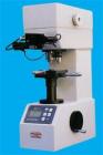 HVS-5型數(shù)顯小負(fù)荷維氏硬度計(jì)測(cè)量范圍：5-3000HV，試驗(yàn)力：1.961、2.942、4.903、9.807、19.61、24.52、29.42、49.03牛頓（0.2、0.3、0.5、1、2、2.5、3.5公斤力）
