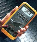 Fluke 787 過程多用表 精密的 1000V, 440 mA 數(shù)字多用表,將數(shù)字多用表和回路校準器二合一的工具,LCD 顯示屏；4,000 字,輸出直流電流/回路校準器,20 mA 電流輸出/模擬, 0.1% 直流電壓準確度  0.05% 直流電流準確度
