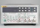 81 函數(shù)/脈沖發(fā)生器 正弦波、三角波、方波、正脈沖和負(fù)脈沖波形，頻率從10 mHz 到 50 MHz，至50Ω負(fù)載時幅值高達(dá)10Vpp。