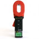 ETCR2000C(多功能型)  鉗形接地電阻測(cè)試儀 在測(cè)量有回路的接地系統(tǒng)時(shí)，不需斷開(kāi)接地引下線，不需輔助電極，除能測(cè)接地電阻外,還能測(cè)量接地系統(tǒng)的泄漏電流和中性線電流。電阻量限: 0.01-1000(Ω)  量限: 0-20（A）


