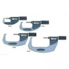 特點：

? 非旋轉(zhuǎn)心軸和新型棘輪套管。

? 10mm/rev 快速心軸進給。

? 帶有絕對原點線性刻度。

? 達到 IP54 塵／水防護標準 (不與數(shù)據(jù)輸出電纜連接時)。

? 帶有 SPC 數(shù)據(jù)輸出。

? 帶有一個基準桿，可用于設(shè)置原點。(用于測量范圍在 30mm 以上的型號)
