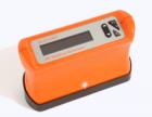 Elcometer 407 統(tǒng)計(jì)型光澤度儀有20°，60°和85°三種角度測(cè)量。使用內(nèi)置式記憶儲(chǔ)存讀數(shù).通過(guò)向被測(cè)物體發(fā)射一定角度的持續(xù)光線束，監(jiān)測(cè)反射的光線來(lái)測(cè)量光澤度。不同的表面需要不同的反射角度. 

