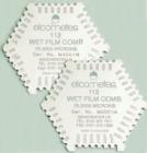 Elcometer 112AL沖壓鋁制濕膜梳用于測(cè)量濕膜厚度。 由于是用鋁材料沖壓而成，故精確度不如P.126的高精度測(cè)量?jī)x。每包共有10片濕膜梳，每片上一面為公制量程（25~3000μm），另一面為英制量程（1~118mils）。