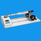 功能：
ANJ扭矩扳手檢定儀是檢定扭矩扳子、據(jù)矩起子的專用設(shè)備，主要用于檢測(cè)各種
定力式扭力板手，數(shù)顯式扭力板手、預(yù)置式扭力板手、扭力起子、螺絲刀和各種涉及
擰緊力的儀器和產(chǎn)品。廣泛應(yīng)用于電氣制造、機(jī)械制造、汽車輕工和專業(yè)科研和檢測(cè)行業(yè)。
