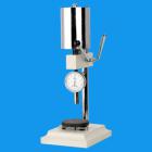 功 能：
　　LX-D 型邵氏硬度計可裝配在本公司配套生產(chǎn)的LD邵氏硬度計支架上使用，可提高測試精度。
