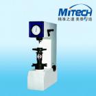 儀器簡(jiǎn)介：
HRM-45型手動(dòng)表面洛氏硬度計(jì)是一種普及型的，專門用于測(cè)試金屬材料表面硬度的洛氏硬度計(jì)。本機(jī)采用機(jī)械式手動(dòng)加載操作，無電器裝置。具有操作簡(jiǎn)便，壓痕微小，精度高等特點(diǎn)。
