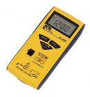 產品特點
 
? 真有效值測量
? 測量精度：3 1/2位
? 自動/手動量程
? 體積：125mm×60mm×24mm，手機大小
? 重量：110g
? 過載保護：測電壓：600V（AC/DC）、測電阻：450V（AC/DC）
? 機身內置表筆
