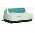 熒光分析法具有高靈敏度、高選擇性特點(diǎn)，是痕量分析領(lǐng)域重要方法。F93熒光分光光度計(jì)光源使用高亮長壽LED，信噪比、穩(wěn)定性高，熒光值超寬動(dòng)態(tài)范圍，用戶可使用或選擇更改出廠配置365nm波長激發(fā)濾光片。適用于生物體試料的臨床分析、天然藥物分析、藥品質(zhì)控及藥物代謝研究、生物體內(nèi)微量物質(zhì)測定、大氣污染食品污染及環(huán)境衛(wèi)生檢測、用吸光光度法無法測定的痕量組分分析。 

