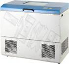 產(chǎn)品特點(diǎn)：

◆人性化設(shè)計(jì)

  ●集培養(yǎng)箱、振蕩器于一體，占地小，載瓶量大。

  ●大屏幕液晶顯示屏，菜單式操作界面，簡(jiǎn)單易懂。

  ●順應(yīng)世界環(huán)保潮流，全新無(wú)氟設(shè)計(jì)，使你始終走在健康生活的前面。

●大屏幕鋼化觀察視窗，箱體內(nèi)膽及振動(dòng)臺(tái)面均采用不銹鋼材料，便于清洗。

